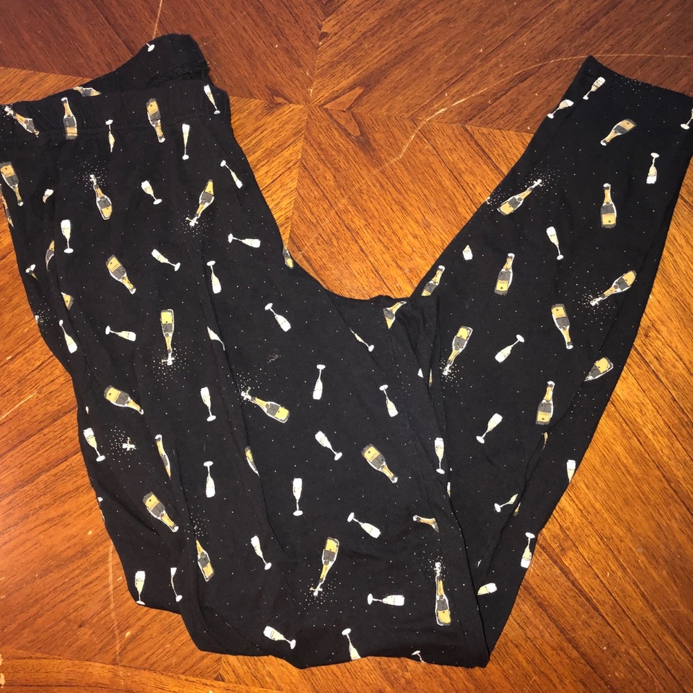 ⚫️ Champagne Poppin’ Torrid Leggings 🍾🥂